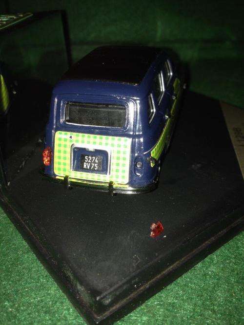 Vitesse - Limited Edition Renault R4L Parisienne 1965  - 1:43 Scale (NOS)