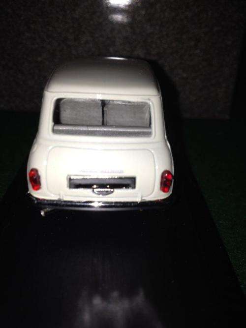 Vitesse - Morris Mini-Minor 1959 white  - 1:43 Scale (NOS)