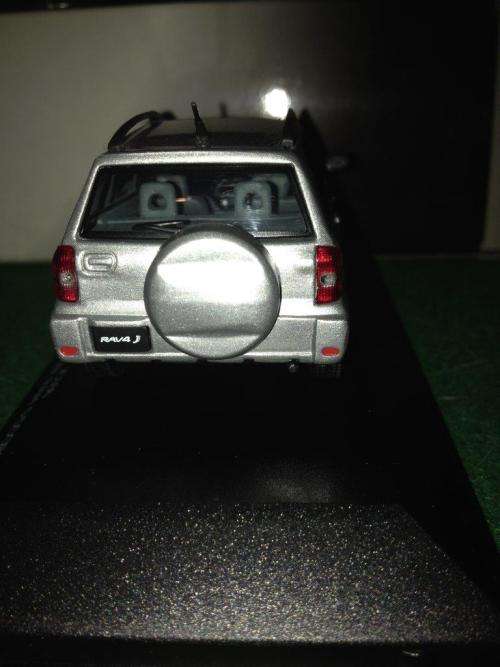 J-Collection - Toyota Rav4 5 - Doors - 1:43 Scale (NOS)