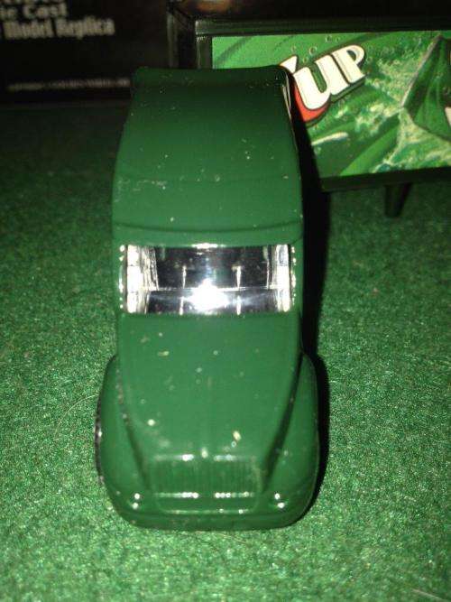 Golden Wheels - Super Hauler - 7 UP HO 1:87 Scale Die cast and plasticNOS