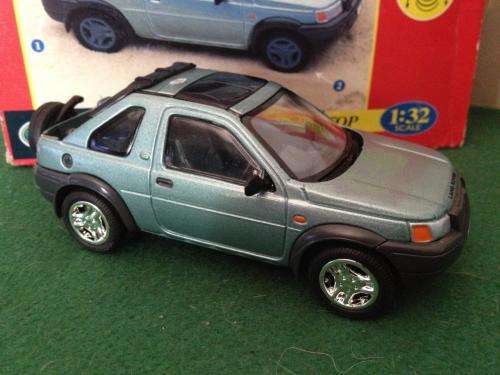 Britains - Land Rover Freelander with Soft Top  - 1:32 Scale (NOS)