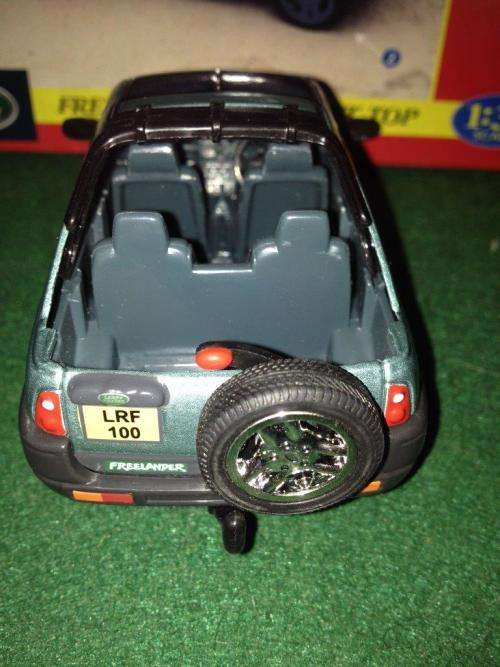 Britains - Land Rover Freelander with Soft Top  - 1:32 Scale (NOS)