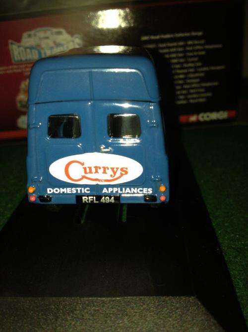 Corgi - Morris 1000 Van Currys - Road Traders Limited Edition (NOS - New old Stock)