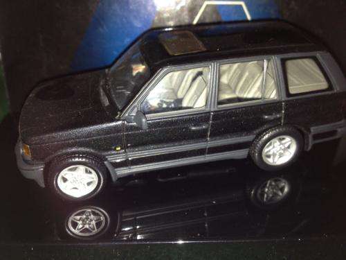 Auto art - Range Rover 4.6 HSE Met Black 1:43 Scale (NOS)