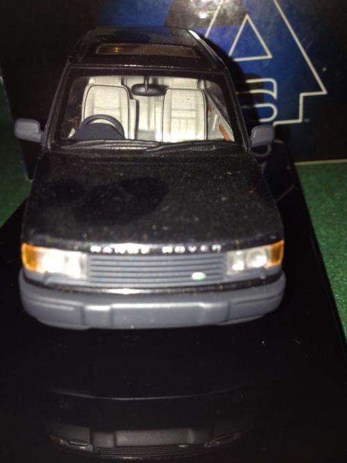 Auto art - Range Rover 4.6 HSE Met Black 1:43 Scale (NOS)
