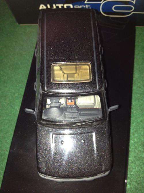 Auto art - Range Rover 4.6 HSE Met Black 1:43 Scale (NOS)