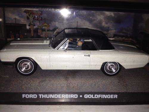Ford Thunderbird - Goldfinger - James Bond Car Collection no42 1:43 Scale Die Cast