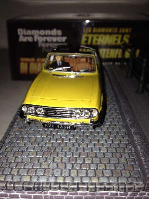 Triumph Stag - Diamonds Are Forever - James Bond Car Collection no18 1:43 Scale Die Cast