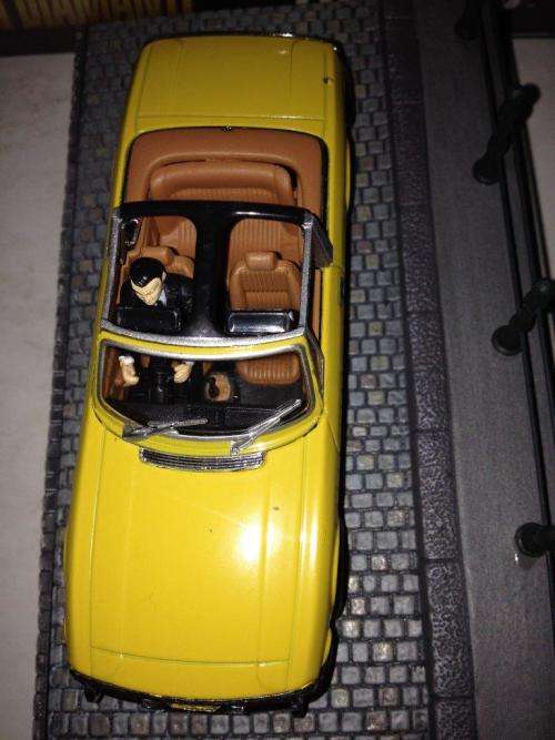 Triumph Stag - Diamonds Are Forever - James Bond Car Collection no18 1:43 Scale Die Cast
