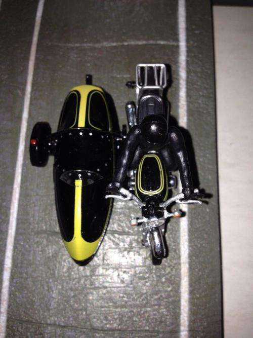Kawasaki Z900 & Sidecar - The Spy Who Loved Me - James Bond Car Collection no95 1:43 Scale Die Cast