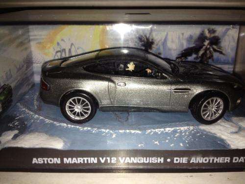 Aston Martin V12 Vanquish - Die Another Day - James Bond Car Collection no2 1:43 Scale Die Cast