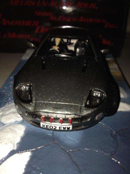 Aston Martin V12 Vanquish - Die Another Day - James Bond Car Collection no2 1:43 Scale Die Cast