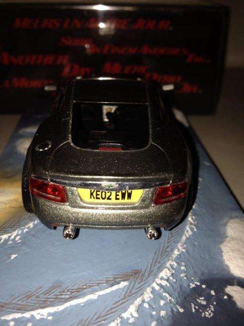 Aston Martin V12 Vanquish - Die Another Day - James Bond Car Collection no2 1:43 Scale Die Cast