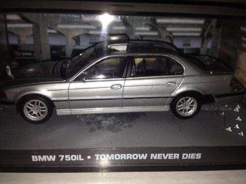 BMW 750iL - Tomorrow Never Dies - James Bond Car Collection no15 1:43 Scale Die Cast