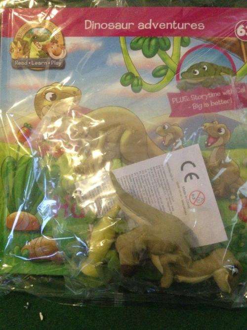 DeAgostini - Dinosaur and Friends Issue 63 Hunting With Mummy (c/w toys) new sealed