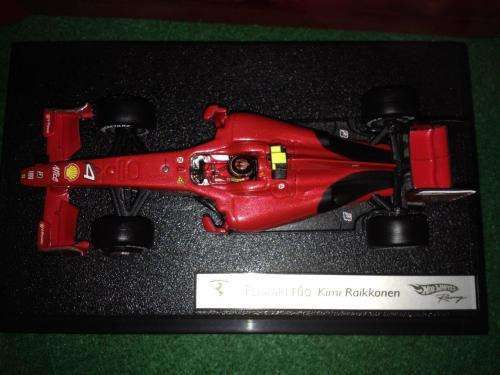 Hotwheels Racing - Pair of Ferrari`s F60 Felipe Massa & Kimi Raikkonen - 1:43 Scale