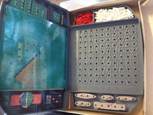 Battleship - The Classic Naval Combat Game - Milton Bradley Hasbro Made in USA