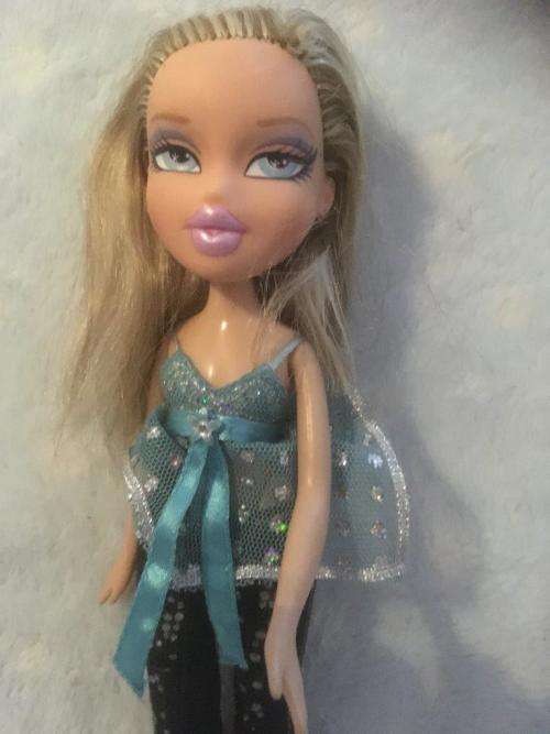 M.G.A Bratz Doll 2001