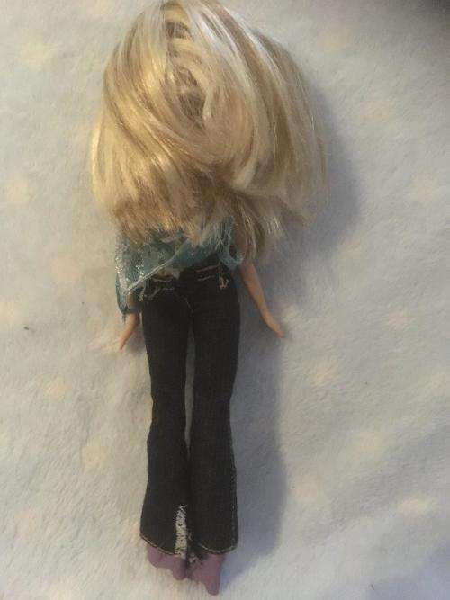 M.G.A Bratz Doll 2001