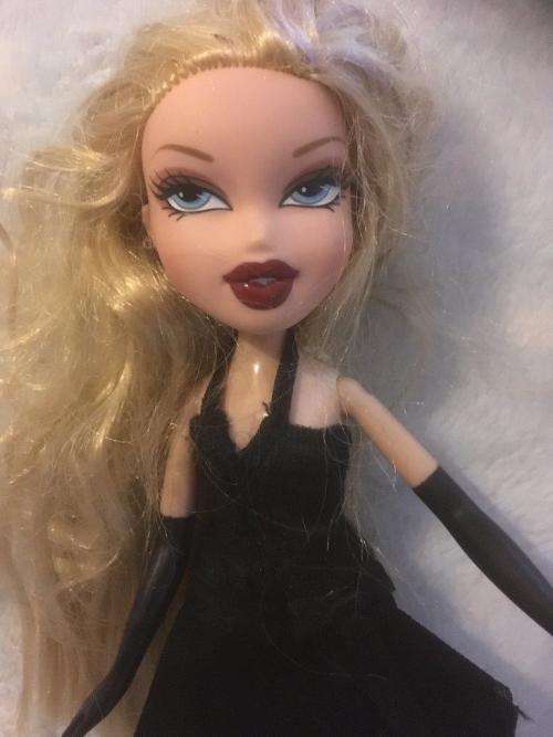 M.G.A Bratz Doll 2001