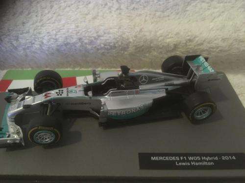 Mercedes F1 W05 Hybrid 2014 Lewis Hamilton -  F1 Car Collection 1:43 Scale Die Cast