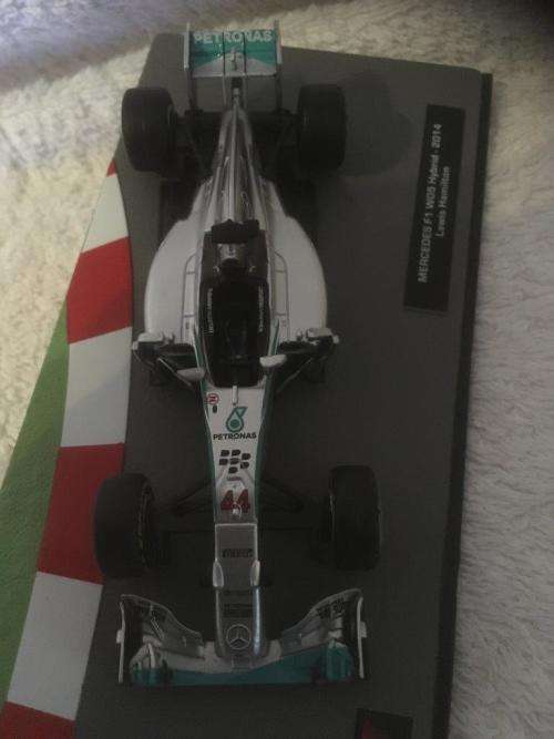 Mercedes F1 W05 Hybrid 2014 Lewis Hamilton -  F1 Car Collection 1:43 Scale Die Cast
