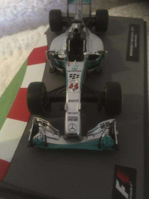 Mercedes F1 W05 Hybrid 2014 Lewis Hamilton -  F1 Car Collection 1:43 Scale Die Cast