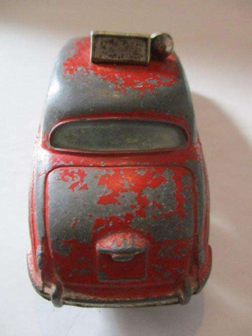 Corgi toys jaguar 2.4 litre - Fire Chief made in Great Britain