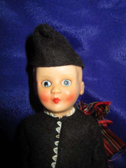 Vintage -  Rosebud doll - Scottish in kilt - +/- 15cm Circa 1950's Made in England