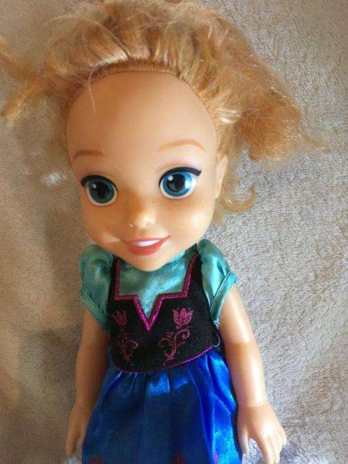 Frozen Toddler Doll Elsa - Made by Disney +- 30cm Tall