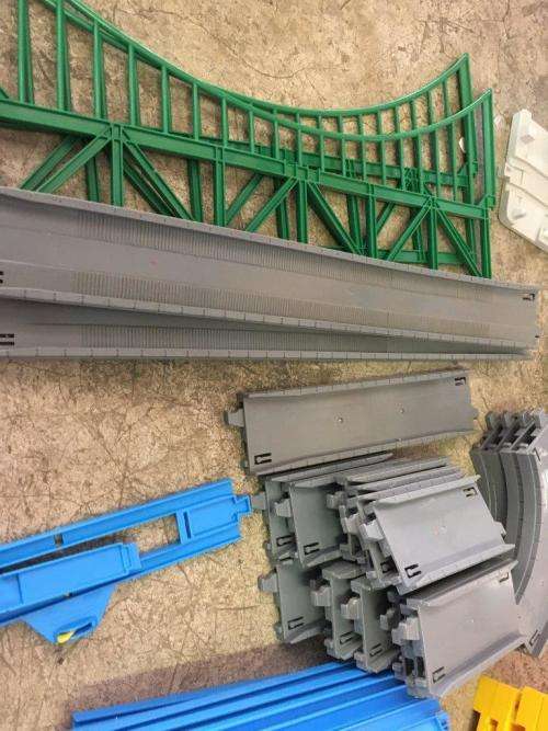 Thomas & Friends - Large Job Lot of Tomy Tracks and accessories - See Pics (126 Pieces)