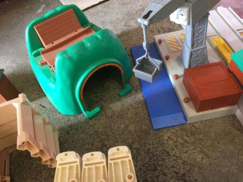 Thomas & Friends - Large Job Lot of Tomy Tracks and accessories - See Pics (126 Pieces)