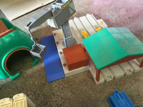 Thomas & Friends - Large Job Lot of Tomy Tracks and accessories - See Pics (126 Pieces)