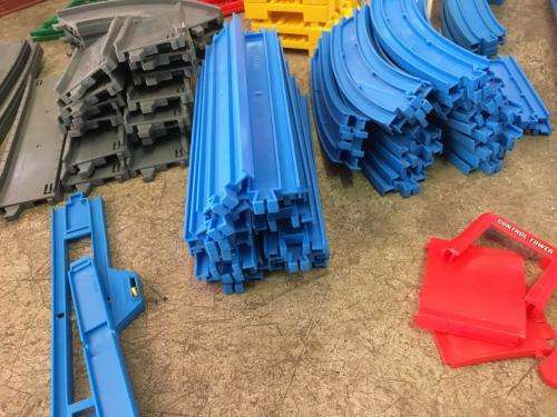 Thomas & Friends - Large Job Lot of Tomy Tracks and accessories - See Pics (126 Pieces)