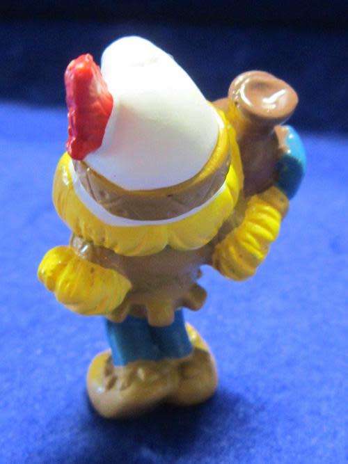 Vintage Peyo Squaw Smurfette - Made in Hong Kong 1983