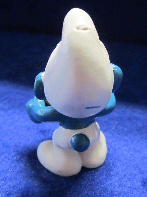 Vintage Peyo Smurf with a Burger - Made in Hong Kong 1983