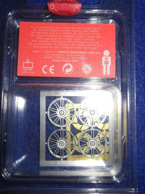Ninco - 80732 - 4 x Disc + Hubcaps Motorsport 17" -  1:32 Scale