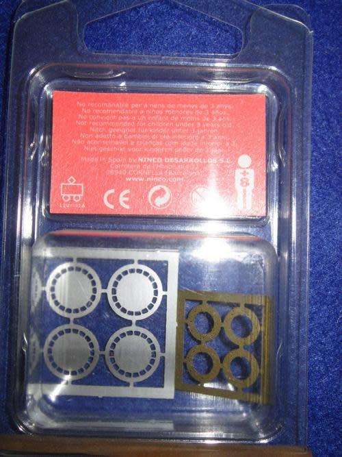 Ninco - 80729 - 4 x Disc + Hubcaps Oz Racing 15` -  1:32 Scale