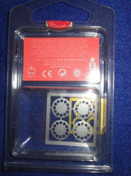 Ninco - 80728 - 4 x Disc + Hubcaps Sturdy 15`-  1:32 Scale