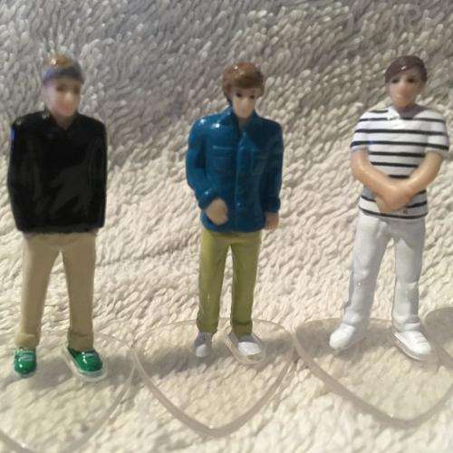 5 x Slot Car Figures 4cm tall