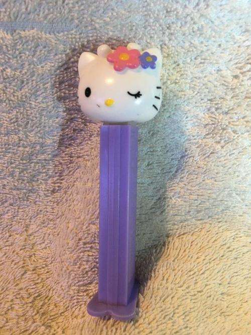 PEZ - Hello Kitty- Pez Dispenser
