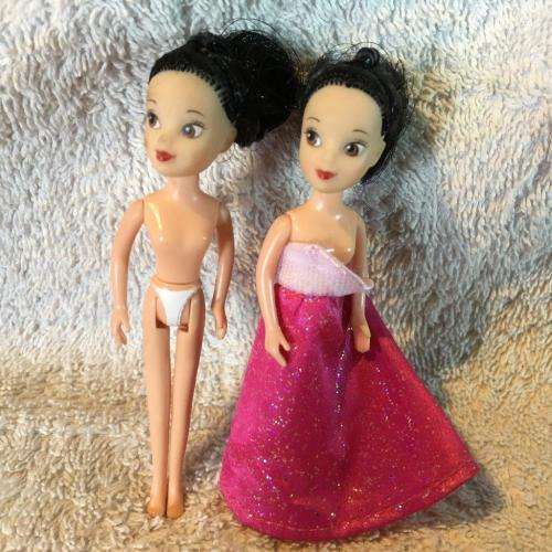 Job Lot of 2 Polly Pocket Dolls - made by Simba