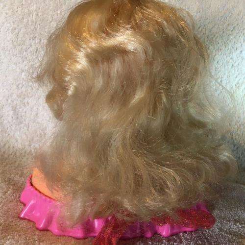 Vintage Make me Pretty Barbie Styling Head - Mattel 1988