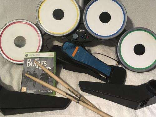Xbox 360 - The Beatles Rock Band  Stand Alone Drum Set + The Beatles Rock band