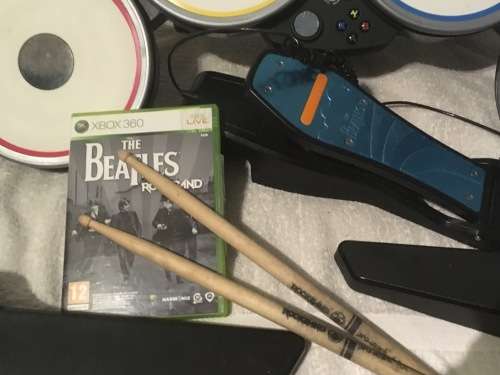 Xbox 360 - The Beatles Rock Band  Stand Alone Drum Set + The Beatles Rock band