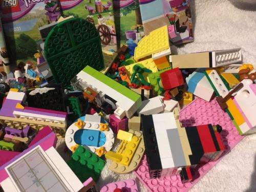 Large Job Lot of Lego Friends sets + instructions