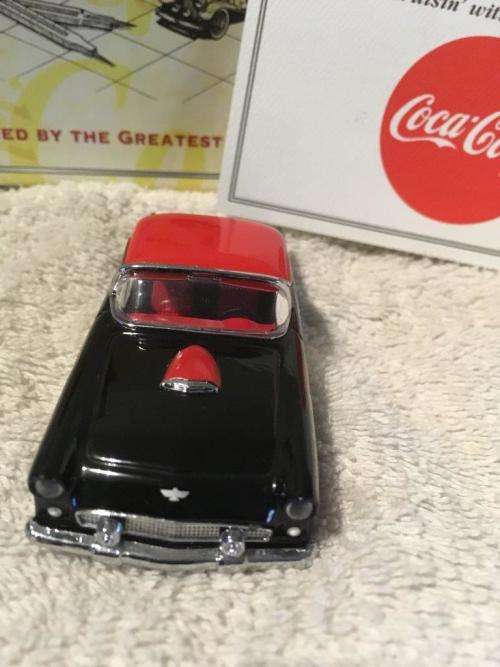 Matchbox Collectables - Coca-Cola 1955 Ford Thunderbird Cruisin' with Coke Collection 1:43 (NOS)
