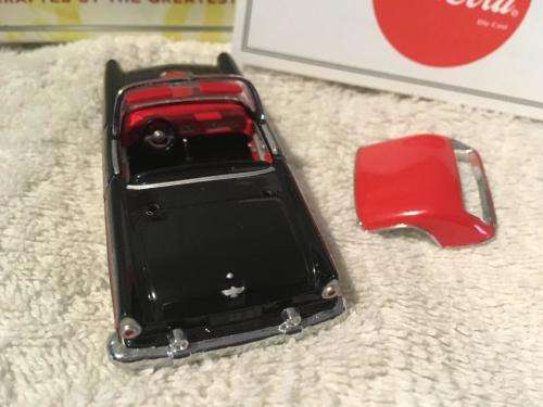 Matchbox Collectables - Coca-Cola 1955 Ford Thunderbird Cruisin' with Coke Collection 1:43 (NOS)