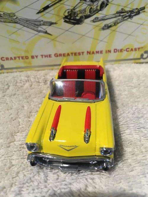 Matchbox Collectables - Coca-Cola 1957 Chevrolet Bel Air Cruisin' with Coke Collection 1:43 (NOS)