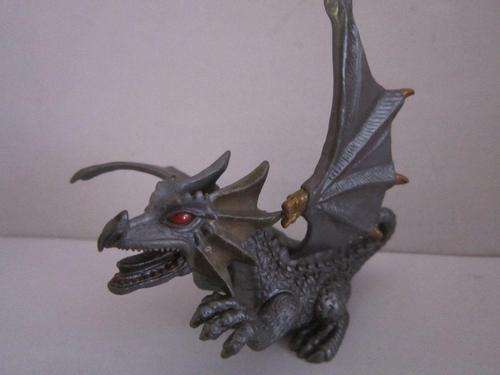 Dragon Hard Plastic Articulated 11cm long